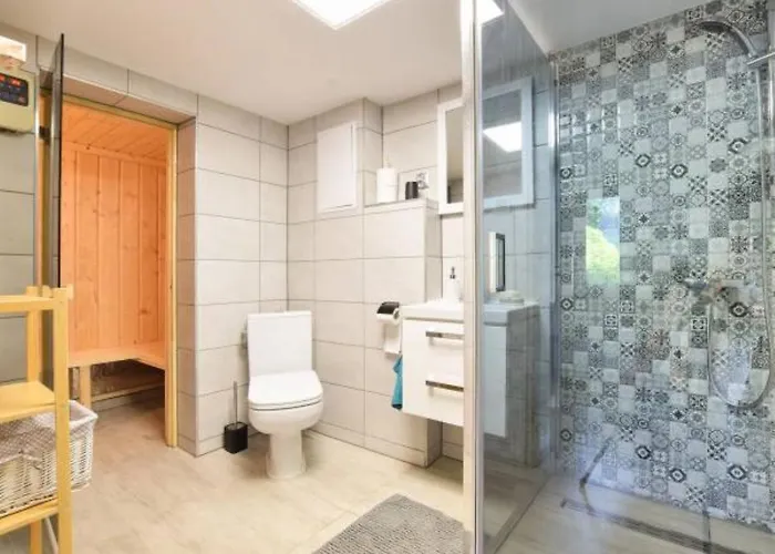 Nina Prázdninový dům *